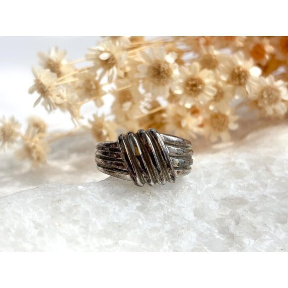 Ridged // Ribbed Modernist Minimalist Sterling Silver Vintage Ring - sz 7 - Picture 8 of 9